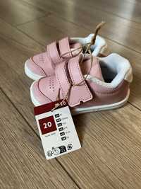 Розови детски обувки
