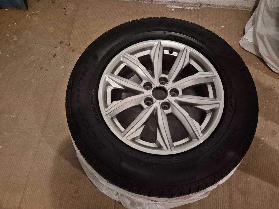 Зимни гуми Pirelli с джанти 235 /65 /17 - 4бр