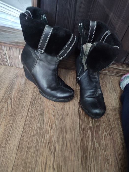 Бесплатно отдам сапоги