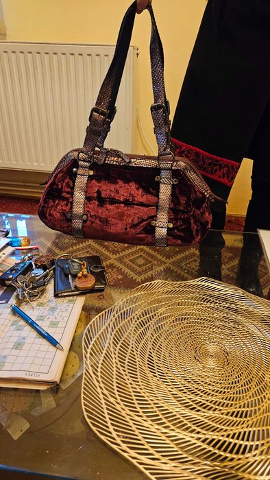 Geanta de femei.Eleganta