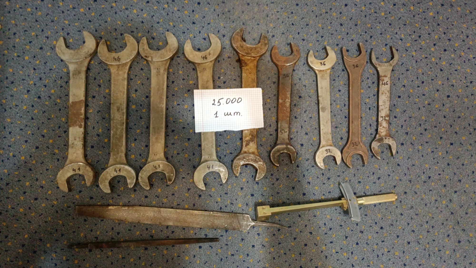 Продаются советские инструменты, в нормальном состоянии.