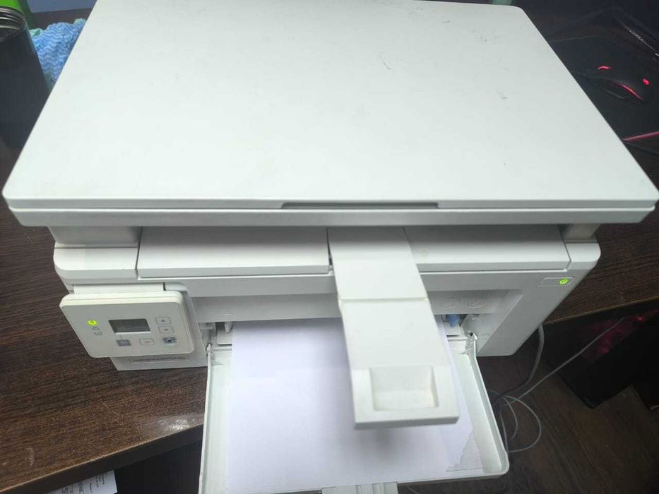 Принтер HP LaserJet Pro лазерный