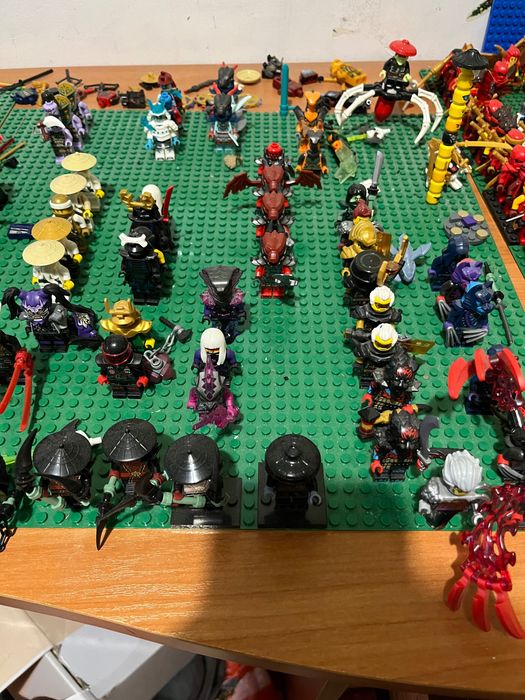 Ninjago фигурки .