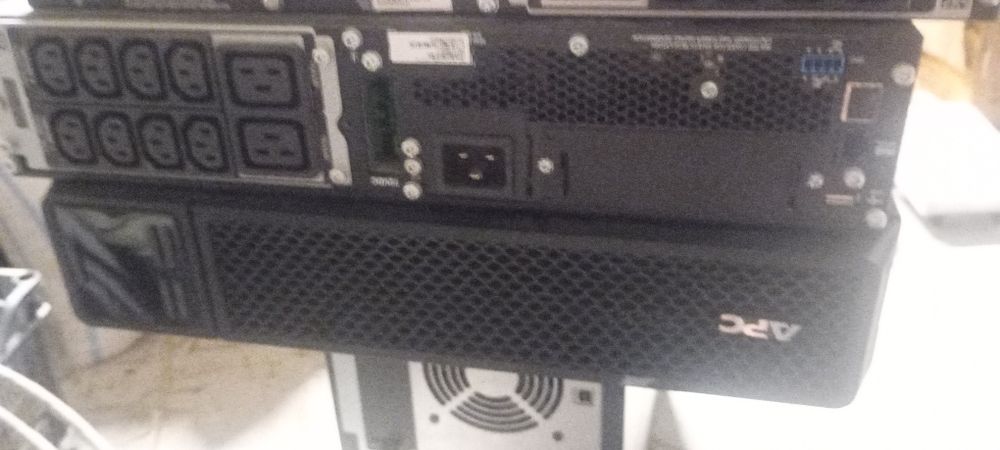 Ups APC 2200va 1980w Rackabil