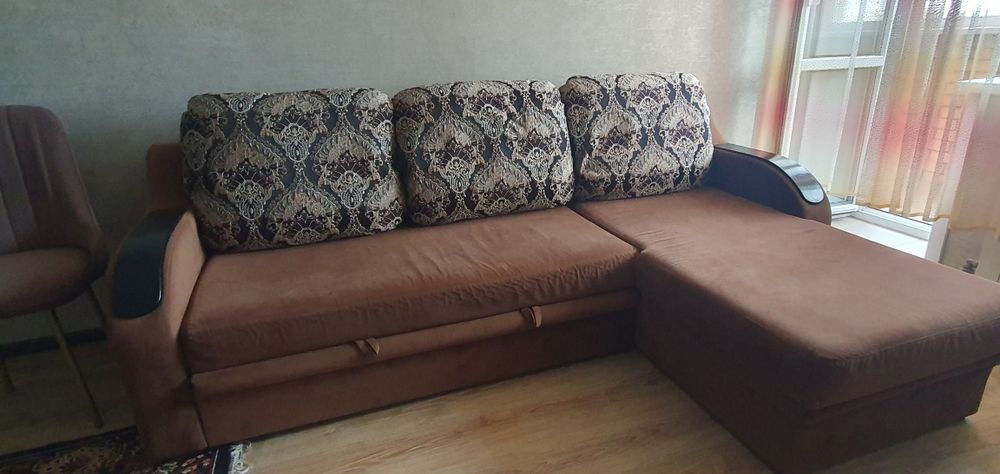 Срочно  Продам диван в отличном состоянии