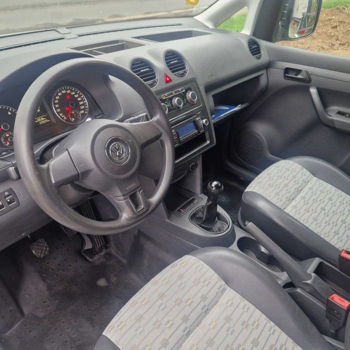 Volkswagen Caddy 2011 1.6d 105cp euro5 clima pret 4890e neg
