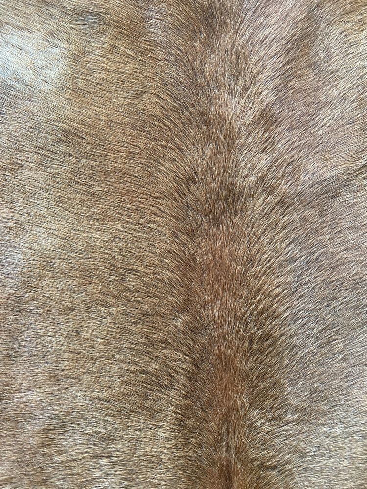Необработен килим от естествена кожа