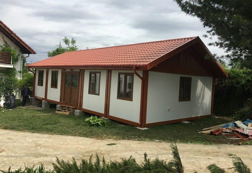 Case pe structura metalica