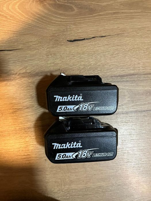 Set acumulatori Makita 5Ah 18V originali și bormasina brushless DHP484