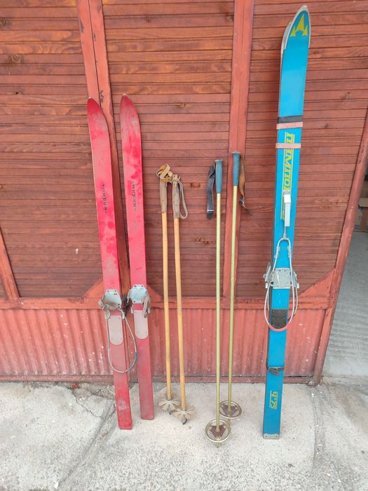 3 бр ретро детски игри и модели на самолети и хеликоптери