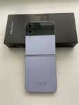 Samsung Galaxy Z Flip4 в отличном состоянии