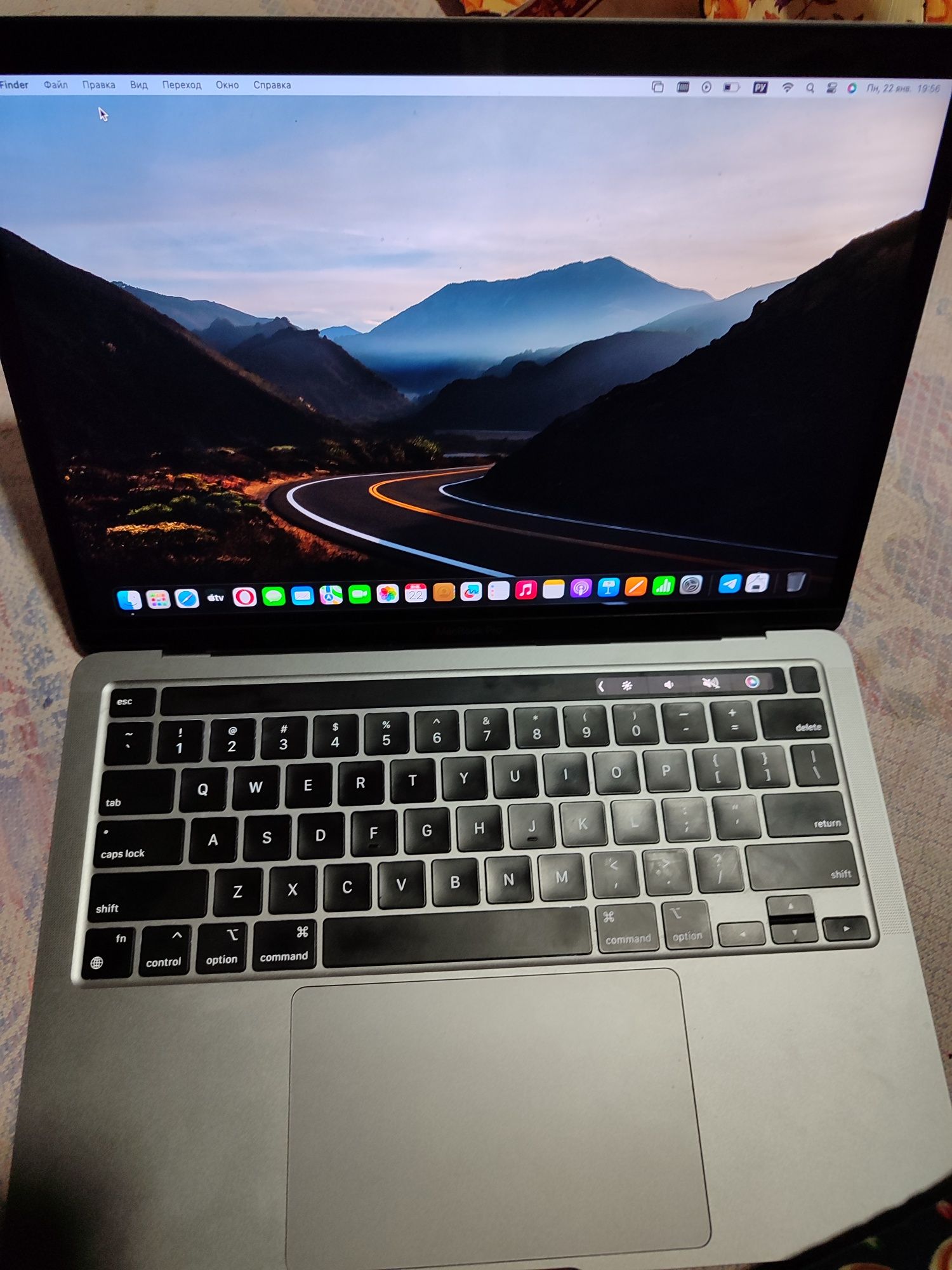 Apple MacBook Pro m1 2020 года