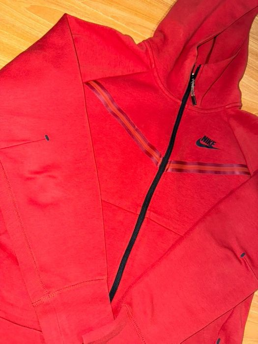 Горница Nike tech fleece