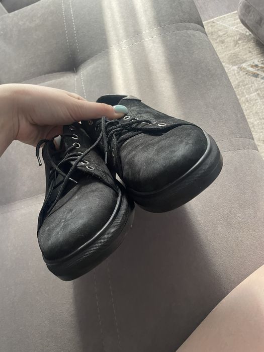 Продам туфли и кросовки