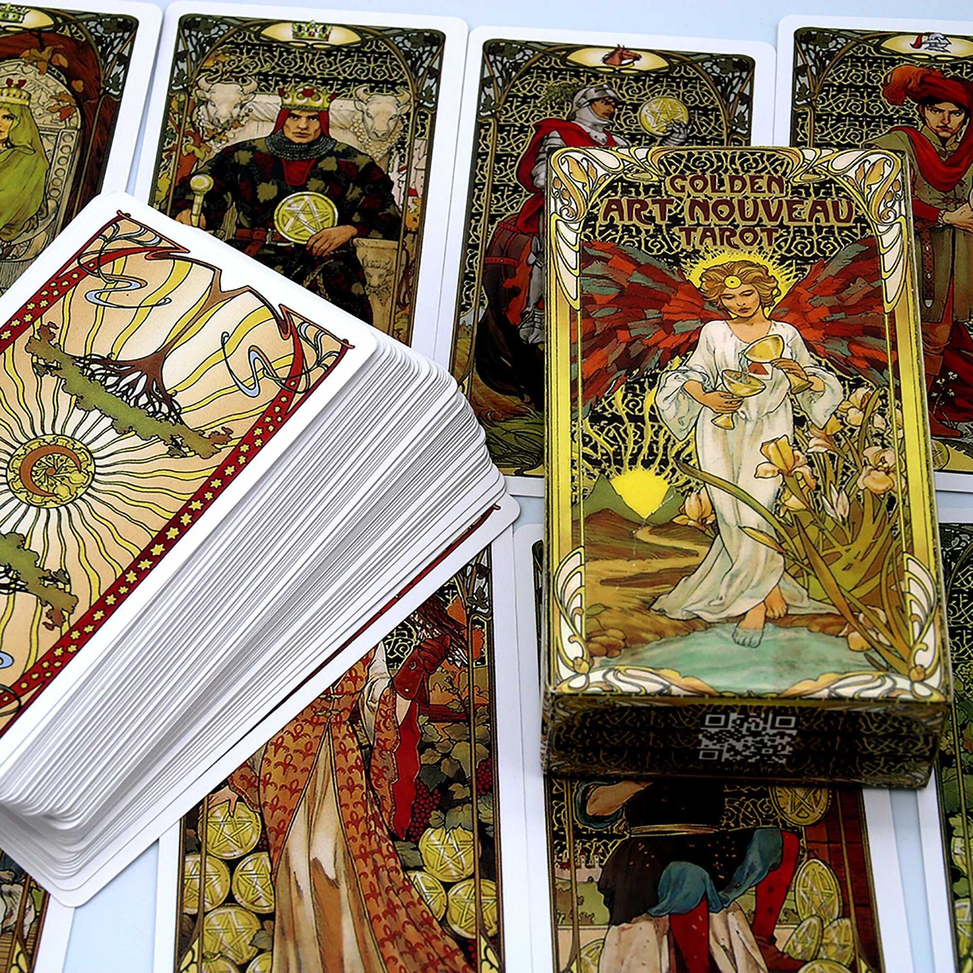 Modern Witch Tarot deck и Golden Art Nouveau.