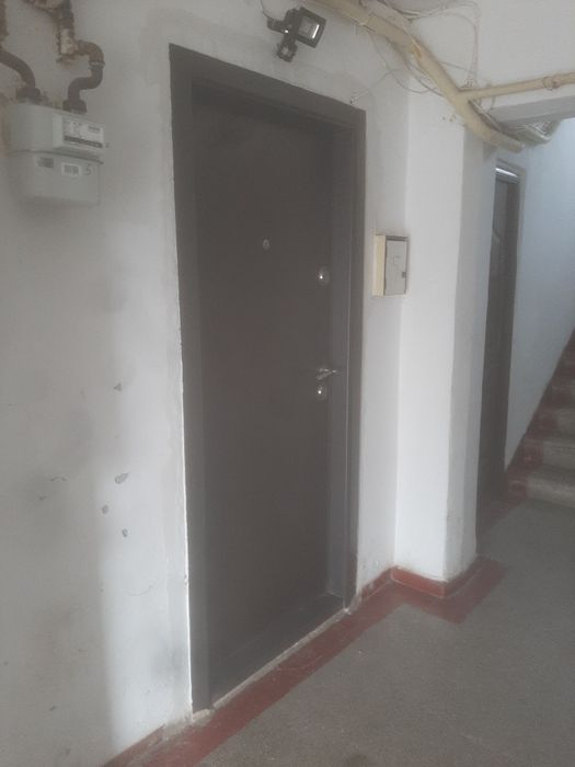 Închiriez apartament
