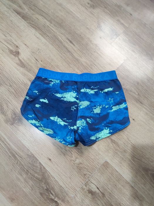 Pantaloni scurți de damă Reebok mărimea XS
