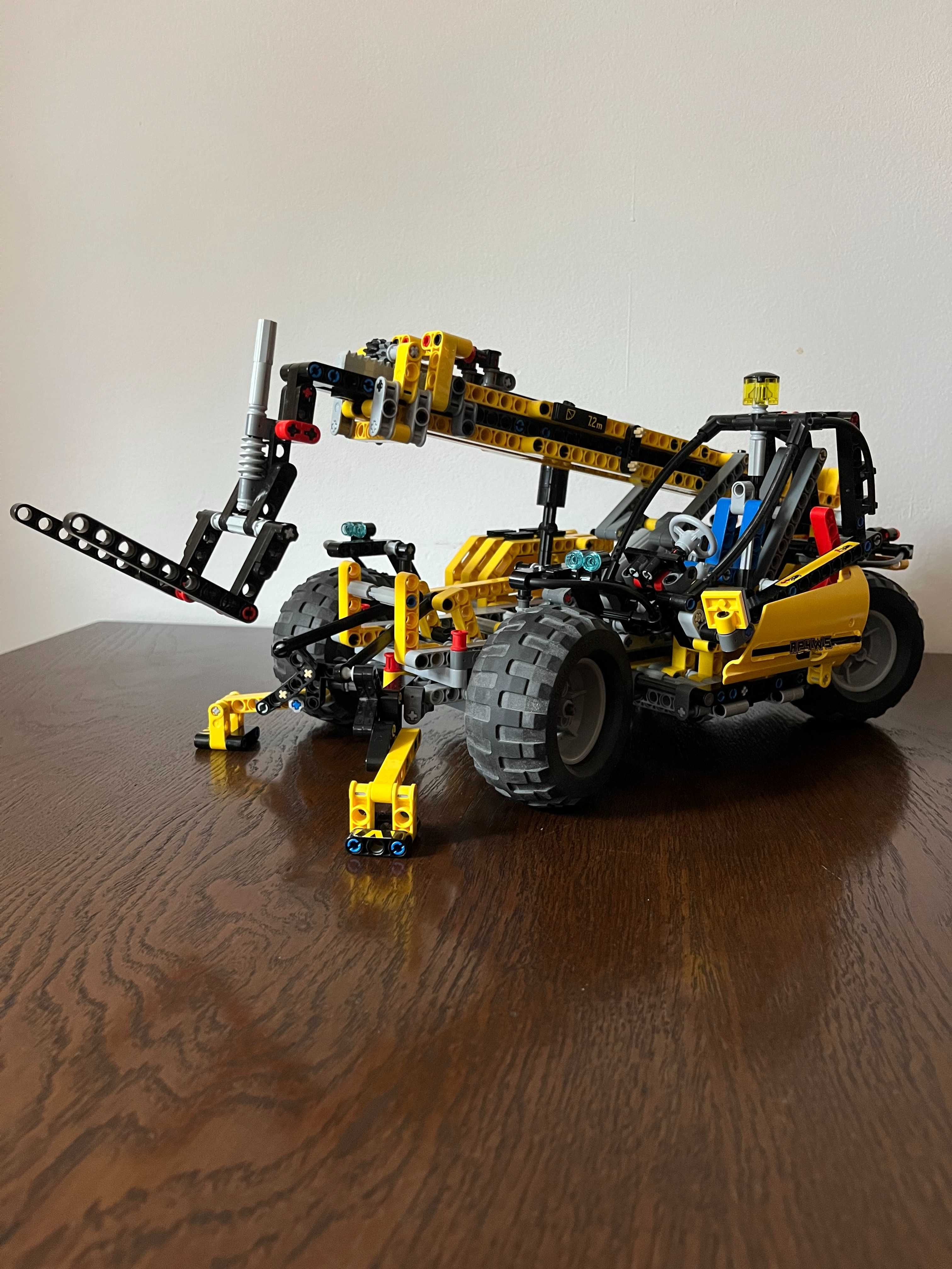 Продавам LEGO TECHNIC  8295