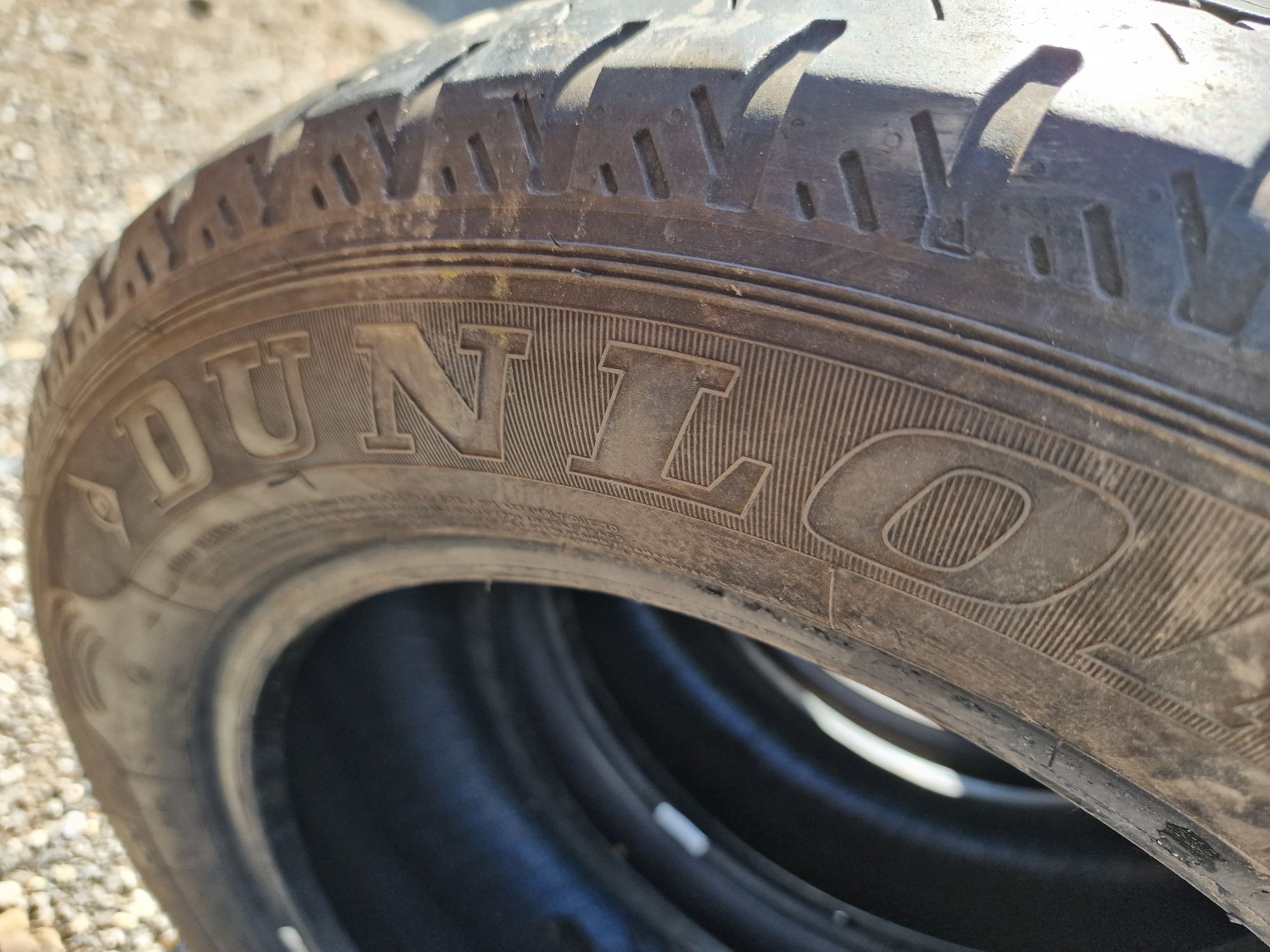 Anvelope 215/60R17C marca Dunlop