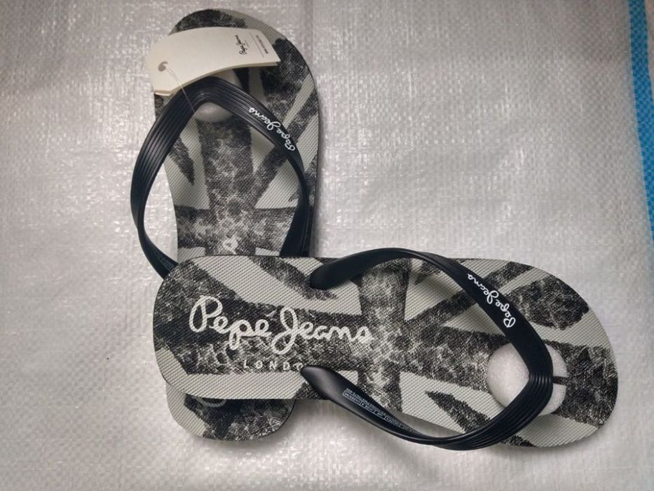Vand papuci originali Pepe Jeans de calitate si design superior