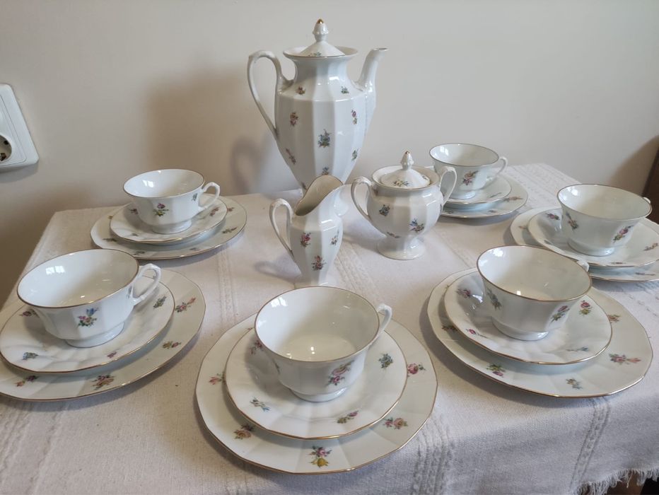 Порцеланов сервиз