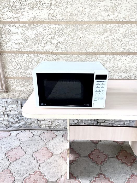 Продам микроволновую печку рабочая 100%