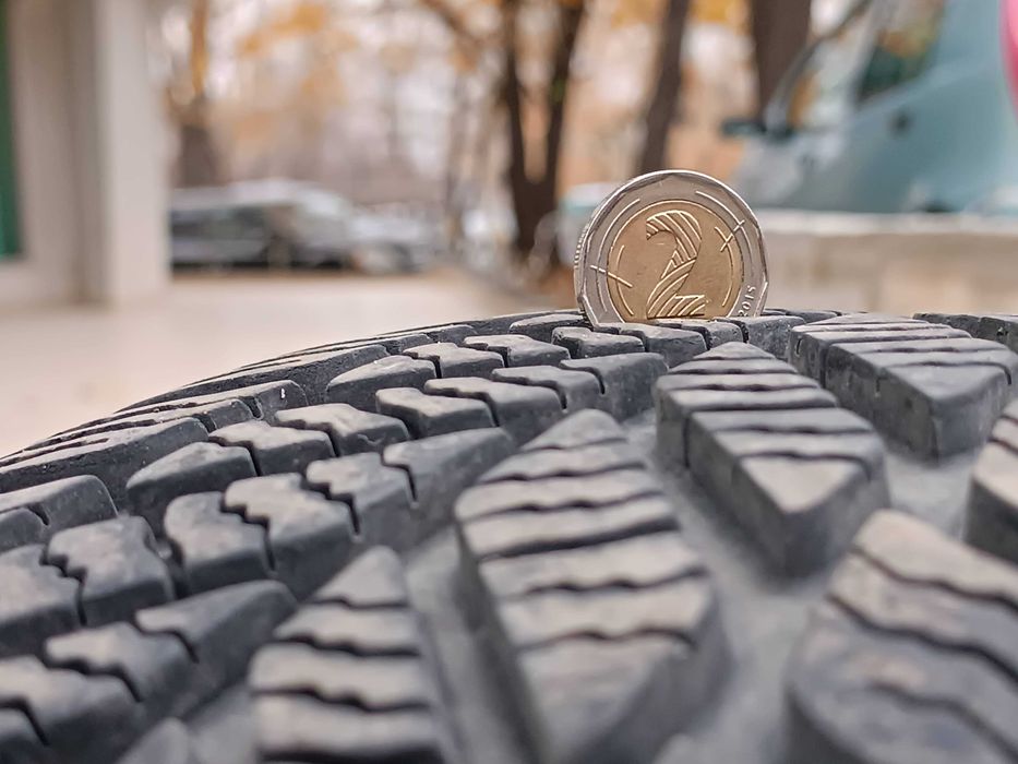 4 Зимни гуми 195 65 15; 7mm+; DEBICA FRIGO 2; Стари, но с мек грайфер.