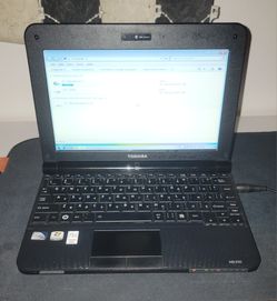 Notebook Toshiba NB250 10