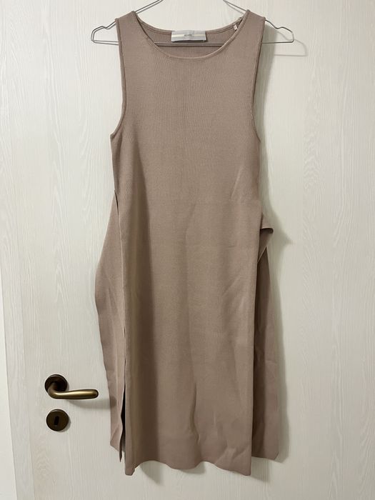 Рокля пепел от рози на GUESS