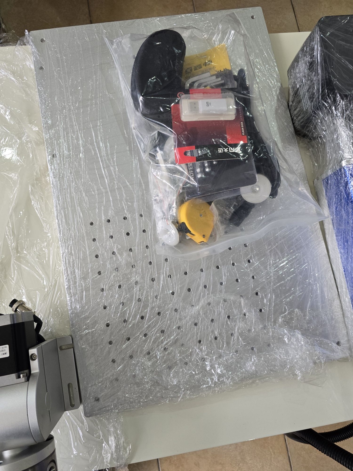 Лазерна машина за гравиране fiber laser 30w