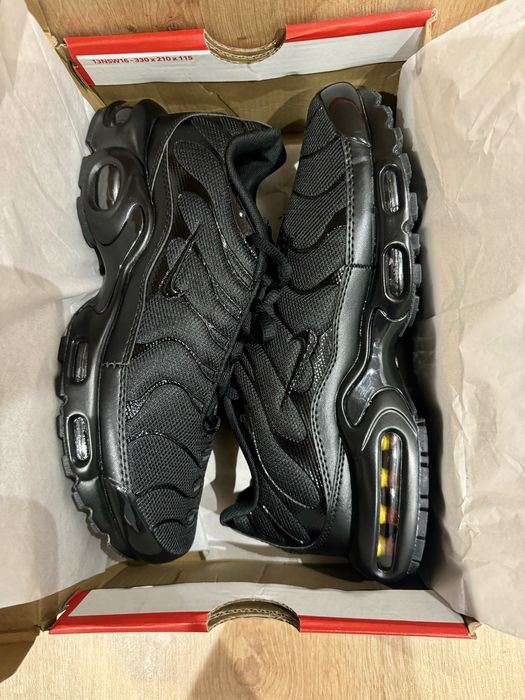 НОВО! Nike Air Max Plus TN - Triple Black маратонки