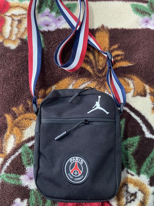 Барсетка новый сатылады бағасы 2000 тг