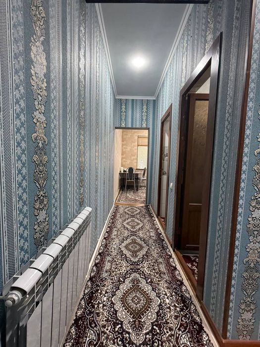 Monika tomonda 2 xonali uy sotiladi