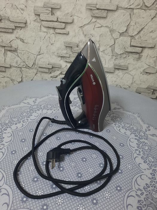 Продам утюг Витек
