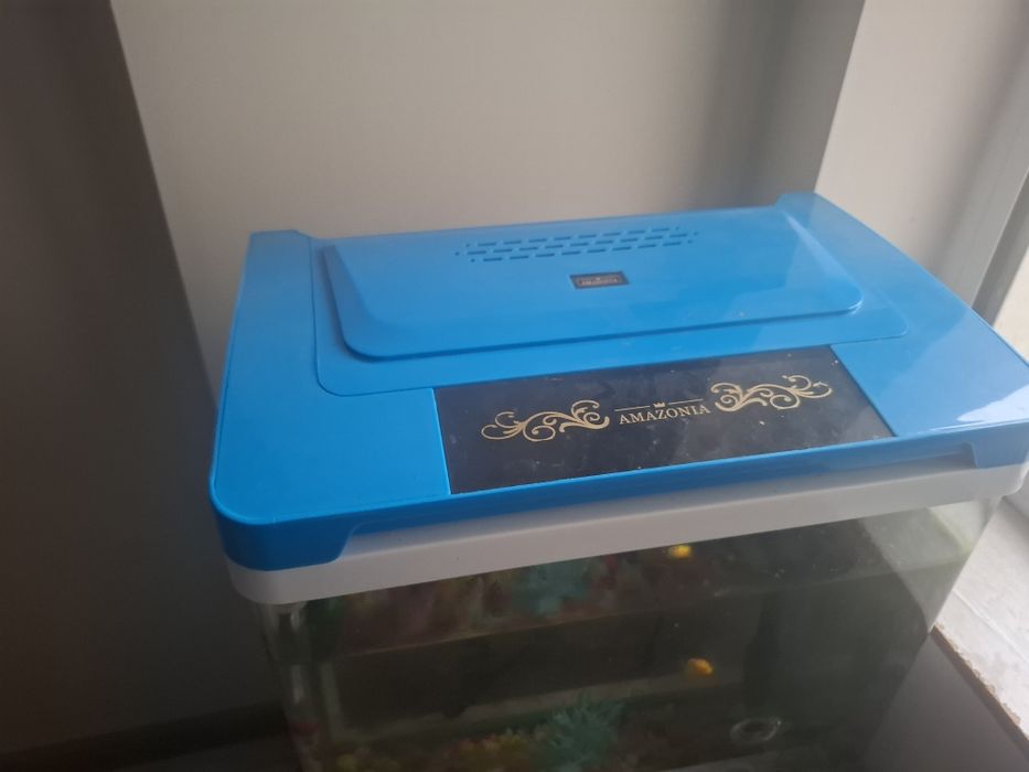 Продавам аквариум