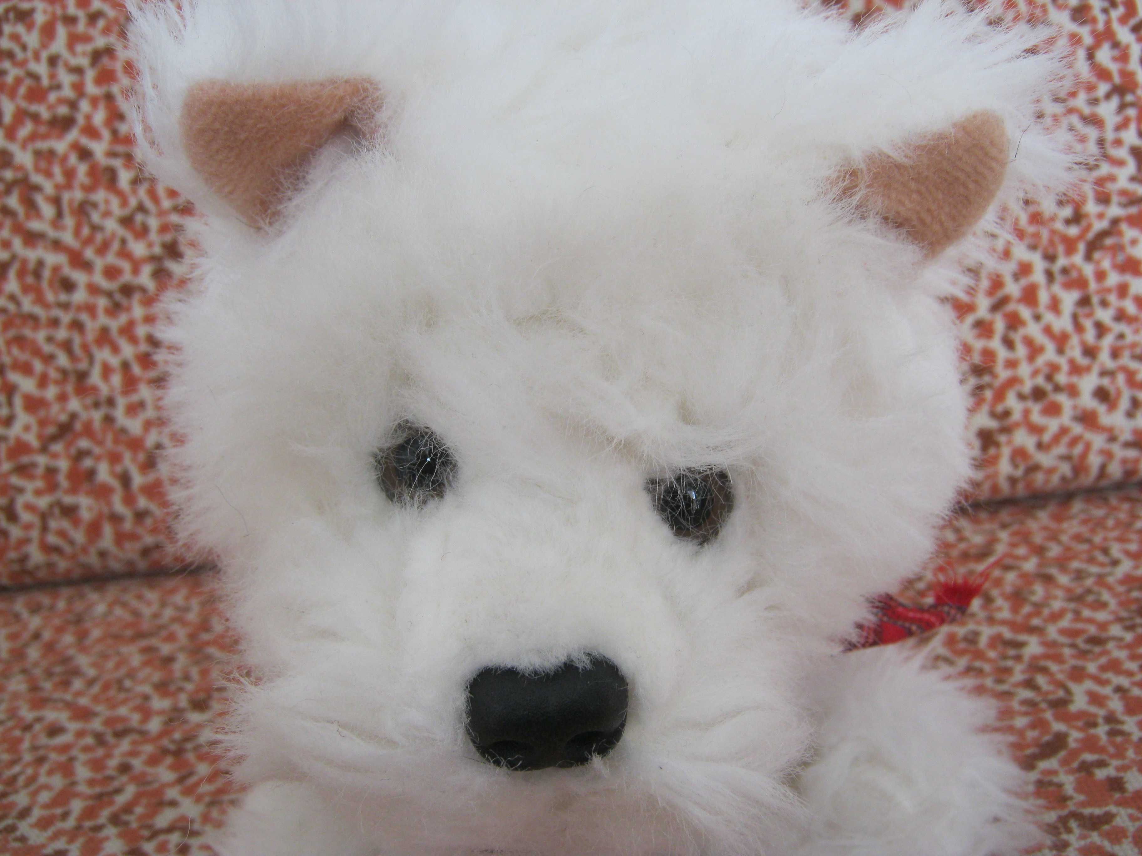Плюшена играчка, бяло куче