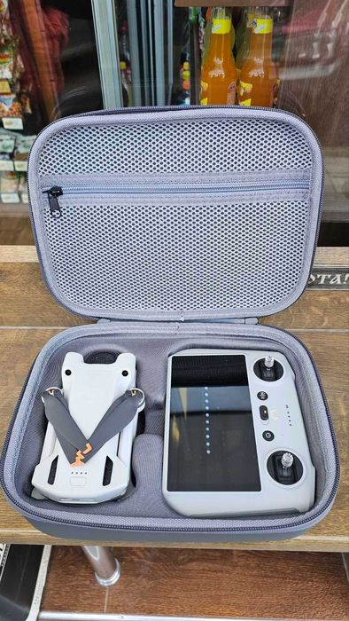 Продавам дрон DJI mini 3 pro