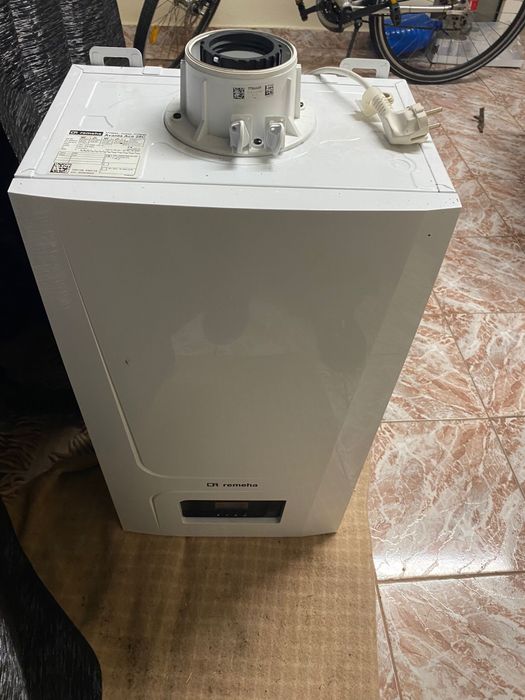 Centrala termica Remeha Avanta Ace 28C (24kw)