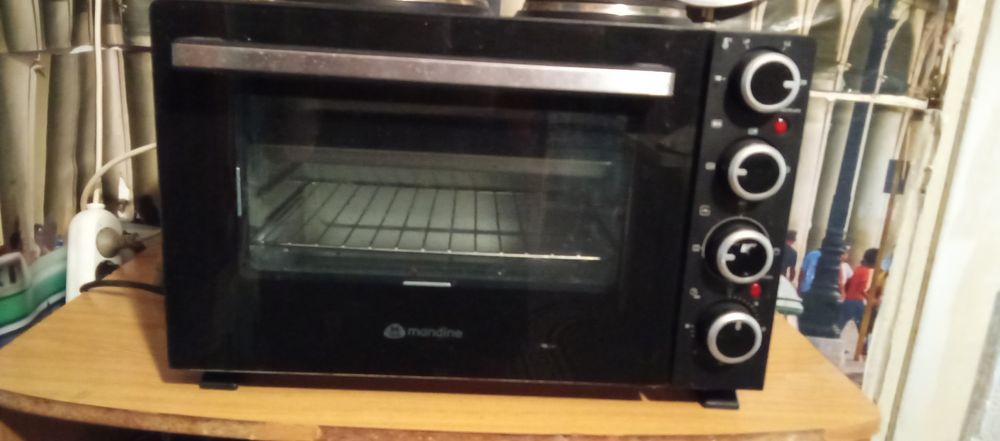 Cuptor cu plita incorporata