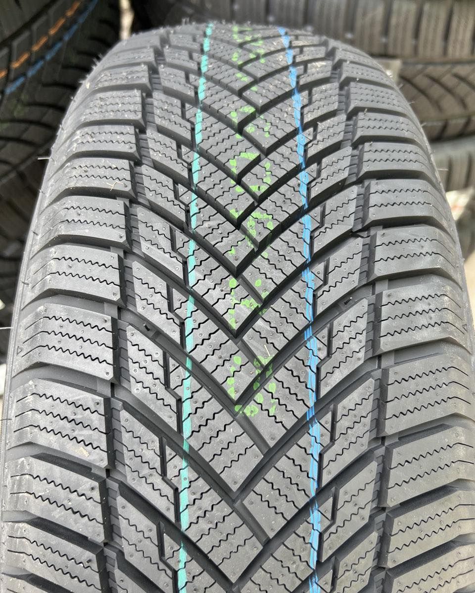 Нови зимни гуми TRACMAX 175/70 R13 82T  DOT23