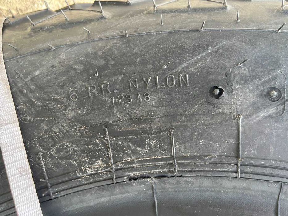 Anvelope noi 14.9-24 cu 6 pliuri pentru cilindru compactor