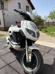 Vand scuter de 80cc in 4t