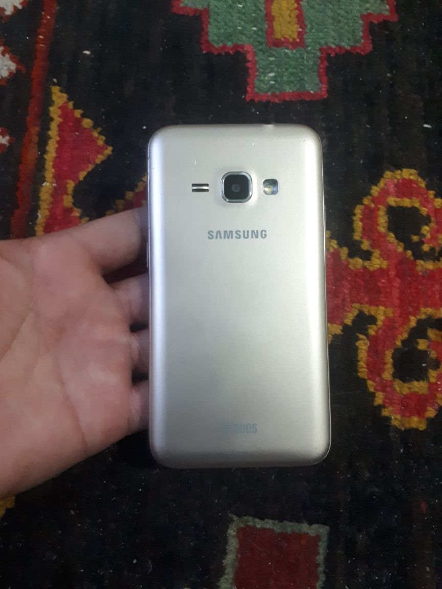 Samsung Galaxy J1(2016)