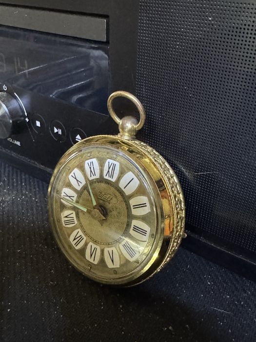 Ceas mecanic impecabil functional