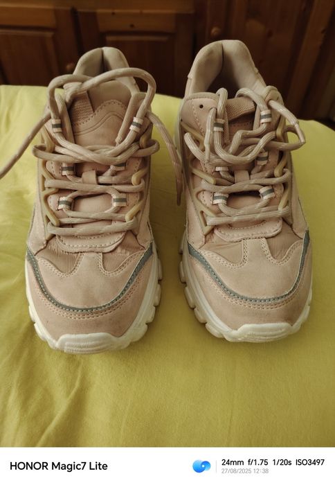 Adidași Zara mărime  37 fără defect