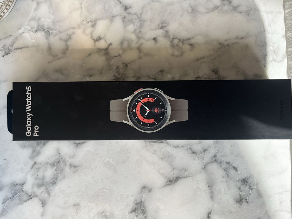 Часы Samsung  Galaxy Watch5 Pro