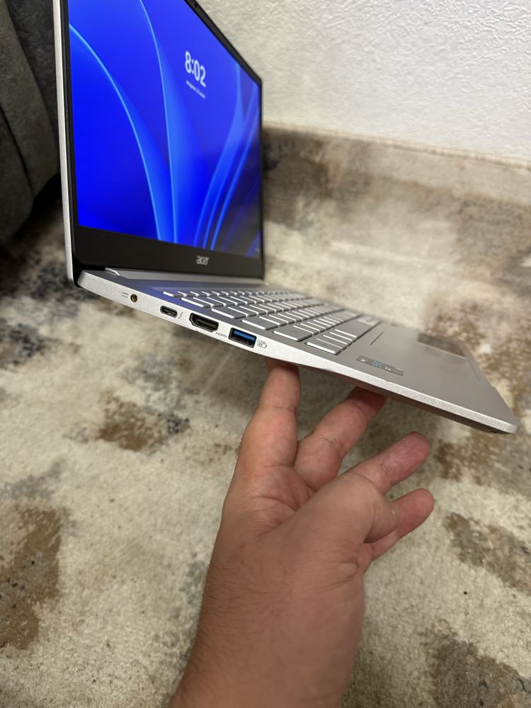Срочно ! Acer swift 3 core i7  Dasturlash IT Trading Buhgalteriya