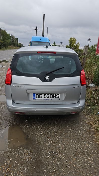 Peugeot  5008 7 locuri