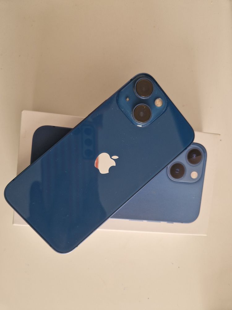 iPhone 13 mini в отлично състояние