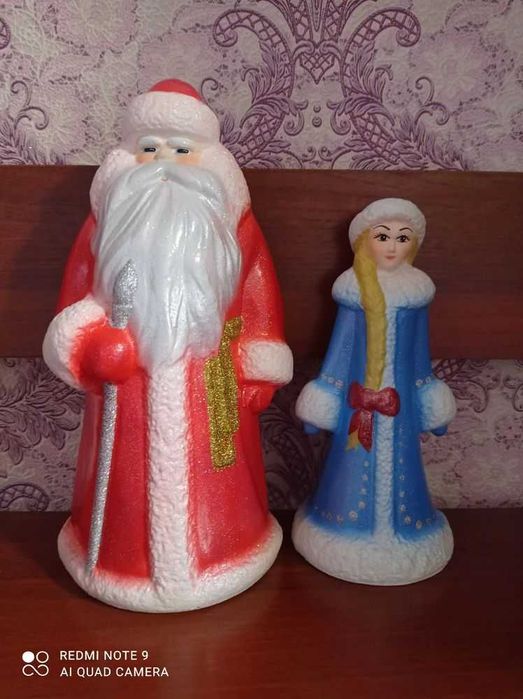 Дед Мороз и Снегурочка в стиле ретро
